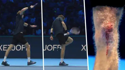 Rublev si infuria e prende a racchettate il ginocchio - Video
