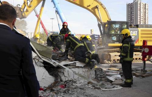 La tragedia alla stazione di Novi Sad (Serbia): le immagini