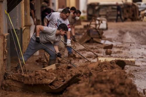 Imprese, slitta l’obbligo di polizze catastrofali