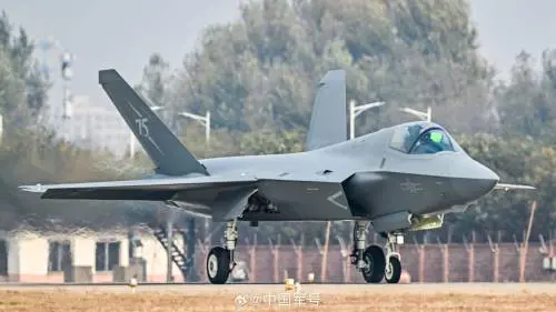 La Cina svela il J-35A: cosa può fare il nuovo caccia di Pechino
