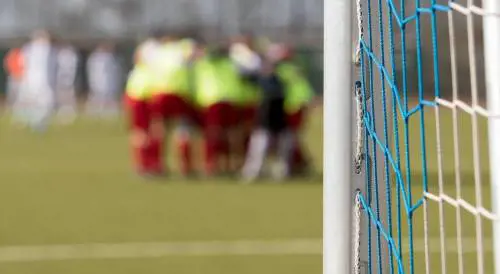 Muore a 12 anni mentre gioca a calcio: tragedia a Catanzaro