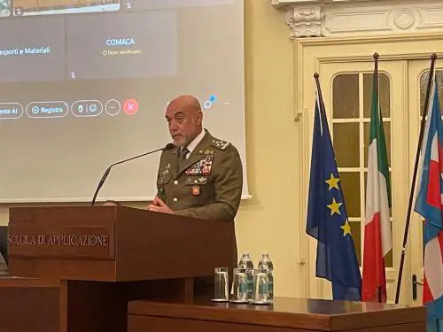 "Dobbiamo prepararci alla guerra". Se il capo di Sme finisce nel mirino per aver detto la verità
