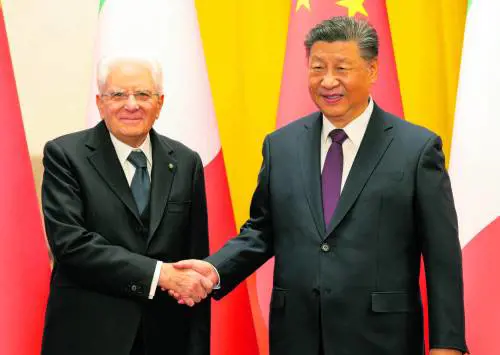 Mattarella ricuce con la Cina. "No a blocchi contrapposti"