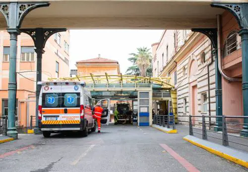 Bimba muore soffocata da una ciliegia: la tragedia davanti ai genitori