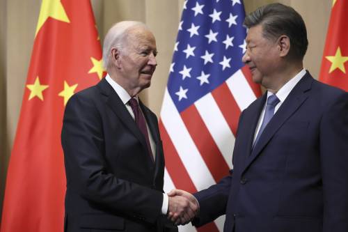 Biden-Xi, l'ultima stretta di mano prima che parta lo scontro sui dazi