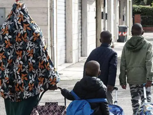 Lavoro, Pil, stranieri: istantanea del Paese che ha "galleggiato" negli ultimi 20 anni