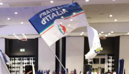 Governo saldo, i tre partiti restano stabili