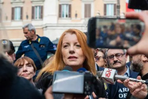 È in vigore la "legge Brambilla": chi uccide gli animali rischia il carcere