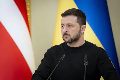 "Pronti alla tregua se scatta l'ombrello Nato": Zelensky avanza la sua proposta