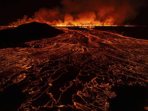 L'eruzione vulcanica nella penisola islandese di Reykjanes