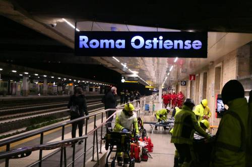 Stress-test per il Giubileo 2025: l'incendio in stazione con 70 feriti. Le immagini dei soccorsi