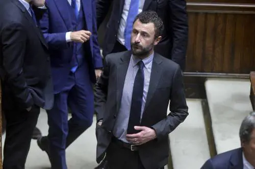 Sparo di Capodanno, Pozzolo espulso dal gruppo di FdI alla Camera