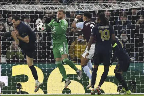 Solo pari per la Juve contro l'Aston Villa. Male il Bologna sconfitto dal Lille, crisi Real