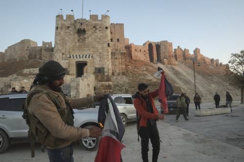 Schiaffo alla cristianità: Aleppo in mano jihadista. "Adesso pregate per noi"