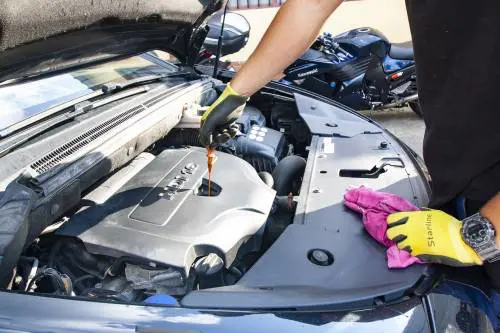 Revisione auto, occhio alla scadenza da rispettare: verifiche, costi e sanzioni, cosa c'è da sapere 