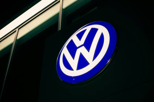 Contro il piano di tagli della Volkswagen via allo sciopero a oltranza per diecimila