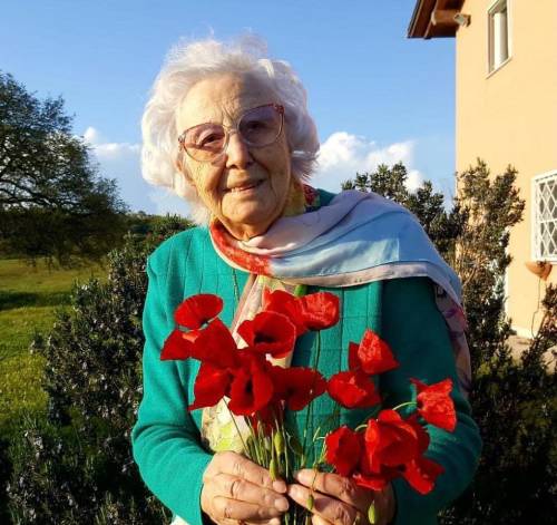 Morta a 104 anni la partigiana Iole Mancini: torturata da Priebke, ultima sopravvissuta della prigione di via Tasso