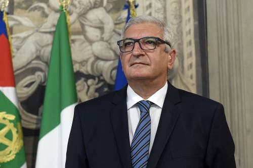 "Politico di grande esperienza alle spalle". Meloni dà il benvenuto al ministro Foti in Cdm