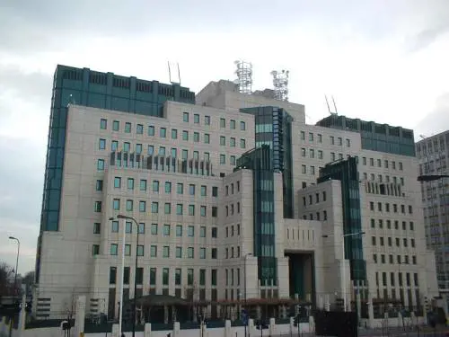 Londra nel mirino delle spie russe: smantellata la rete di "talpe" di un agente del Cremlino
