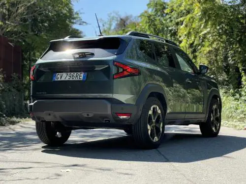 Dacia Duster GPL 2024: guarda la gallery del nuovo SUV a GPL