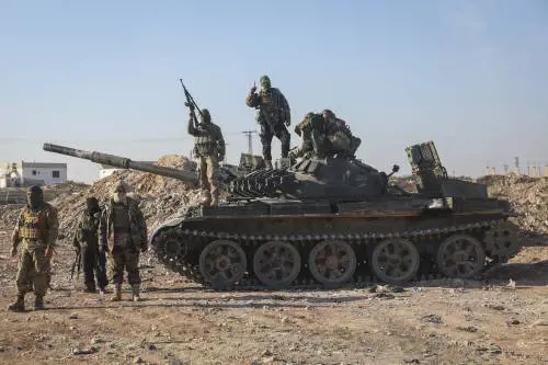 Le forze di Assad si ritirano da Hama: continua l'avanzata dei ribelli jihadisti in Siria