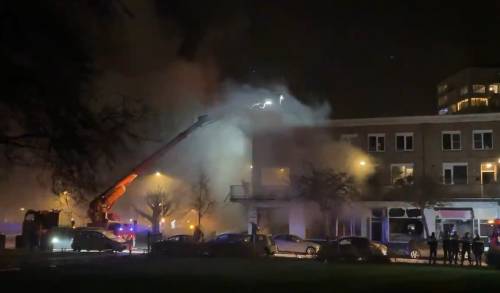 Tragedia in Olanda, condominio distrutto da un'esplosione: 20 vittime, altri sotto le macerie