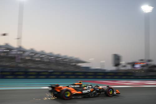 F1, pole position per Norris ad Abu Dhabi. Leclerc ultimo, Sainz terzo