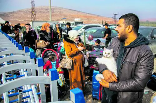 Turchi contro curdi, israeliani contro Isis. La "nuova" Siria è già un Paese dilaniato