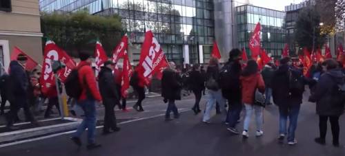 Artisti in piazza, la sinistra fa gli scongiuri