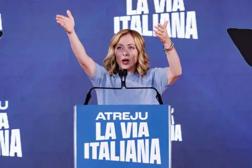 Atreju, Meloni sui giudici: "Sull'Albania sentenze irragionevoli, fermare l'accordo è un favore ai criminali"