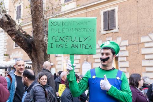 Manifestazione contro il ddl Sicurezza di Roma