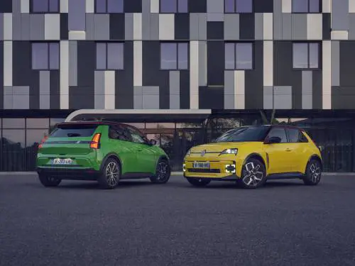 Auto dell'Anno 2025, trionfo per la Renault 5 e Alpine A290