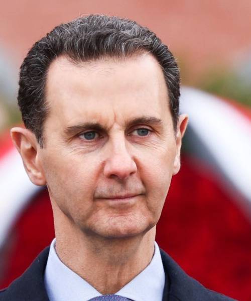 Assad: "La Siria è in mano ai terroristi. Mai pensato di fuggire, i russi mi hanno evacuato"