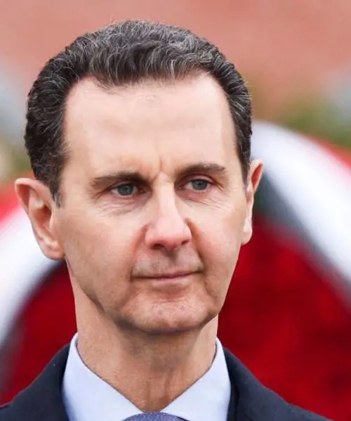 Assad: "La Siria è in mano ai terroristi. Mai pensato di fuggire, i russi mi hanno evacuato"