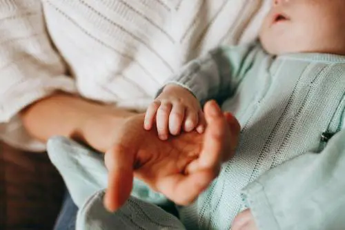 No alla maternità geriatrica