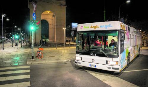 Per i senza tetto torna l'autobus degli angeli