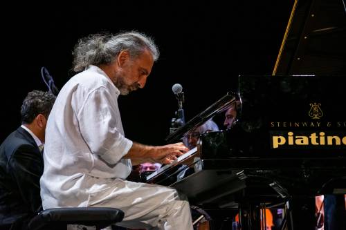 Bollani in bilico tra jazz e tv. Escono i "Preludi per piano"