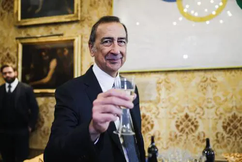 Date un premio a Lady Scippo, le sparate di Sala e Gaza: quindi, oggi...