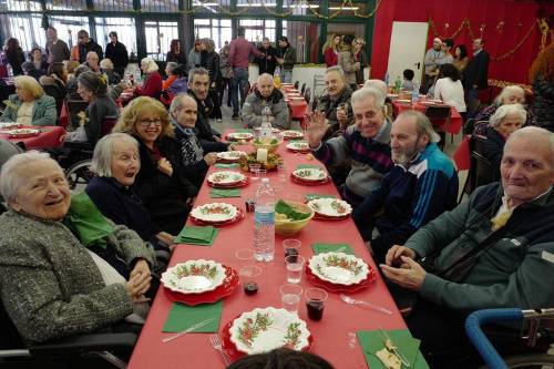 Il pranzo di Natale in Corvetto tra gli amici di Ramy