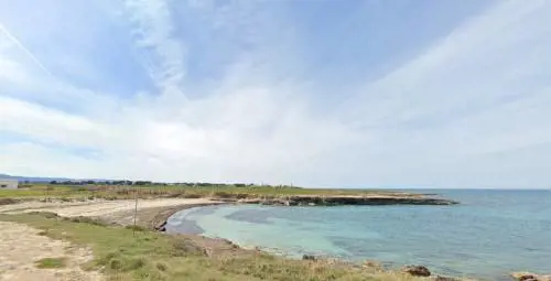 Orrore a Ostuni, trovato il cadavere di una donna sugli scogli