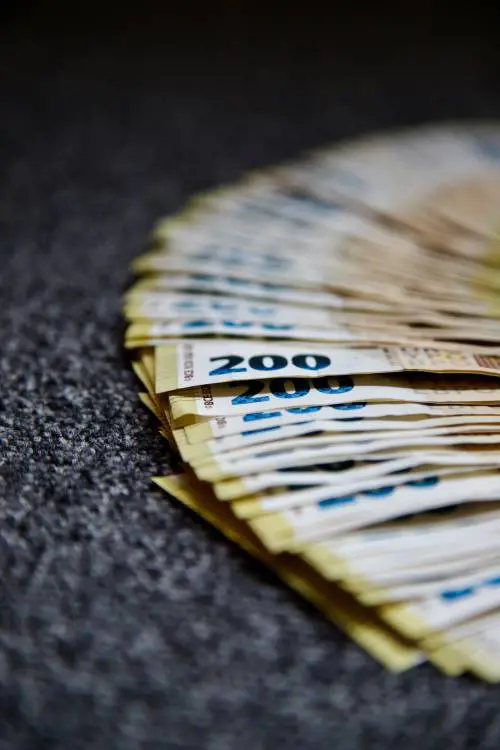 La lotta ai contanti danneggia i più poveri