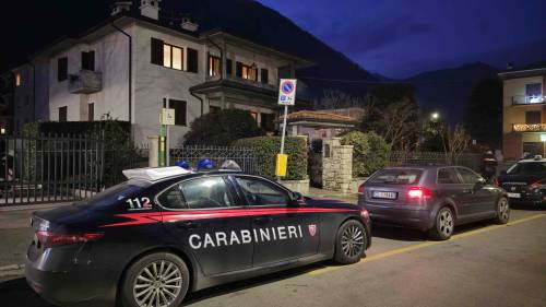 Trova una pistola in giardino e parte un colpo: bimba di 3 anni in coma