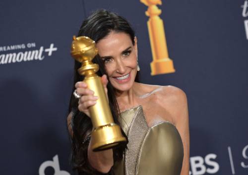 La felicità di Demi Moore vincitrice come miglior attrice per "The Substance"