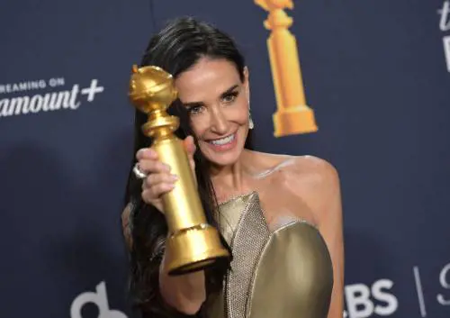 La felicità di Demi Moore vincitrice come miglior attrice per "The Substance"