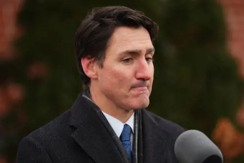 Dopo dieci anni si dimette il primo ministro Justin Trudeau: cosa succede adesso in Canada