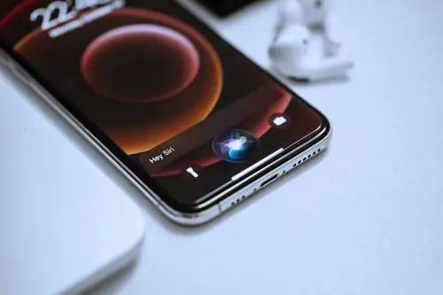 Anche Siri ci spia ed è solamente l'inizio