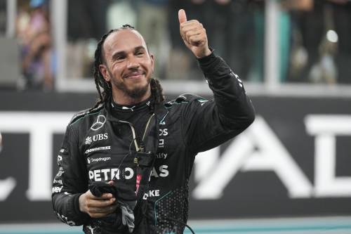 Nuova fiamma per Lewis Hamilton? Chi è l'attrice che ha rubato il cuore al pilota Ferrari