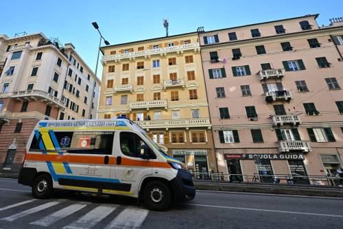 Genova, sorelle si lanciano dal quarto piano: una muore, l'altra è grave. In casa 4 bambini