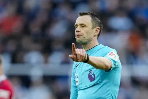 È Attwell il primo arbitro "parlante"