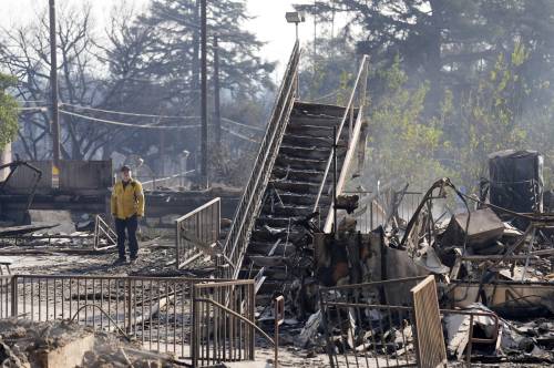 La devastazione della California in fiamme